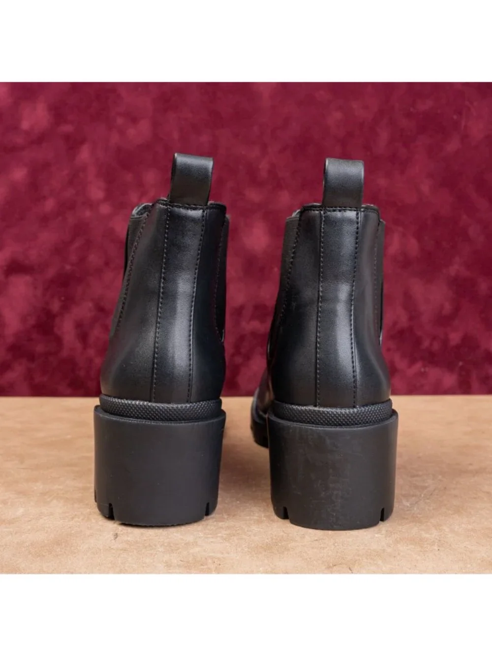Steve Madden Women Festival Party Night Y2k Chelsea Black Leather Boots sz 9.5